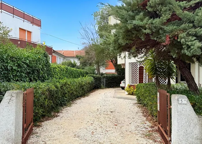 M455 - Marcelli, Ampio Quadrilocale Con Terrazzo E Posto Auto